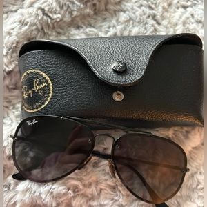 Ray Ban Black Frame with Dark Grey Lenses Aviator style sunglasses